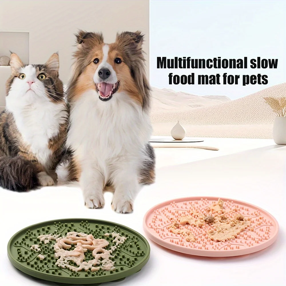 2-Piece Silicone Slow-Feed Pet Mat Set, Football Pattern, Anti-Choking and Non-Slip Silicone Mat for Cats and Dogs 1